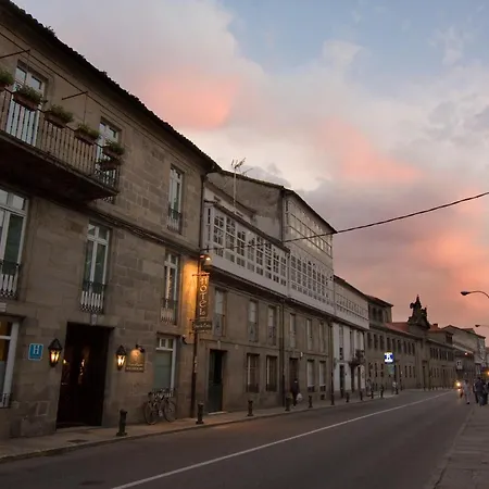 Hotel Virxe Da Cerca By Pousadas De Compostela-3