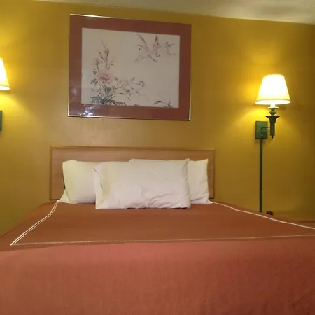 Caravan Motel-2