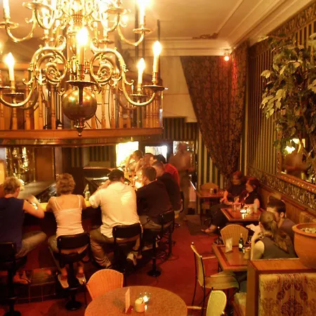 Rembrandtplein Hotel-3