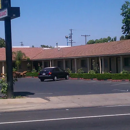 San Joaquin Motel-3