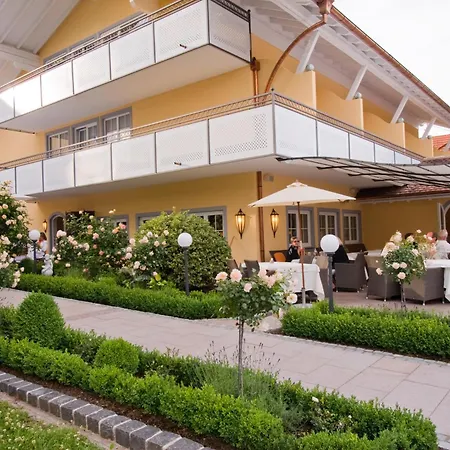 Hirsch 1783 Hotel Landhaus-2