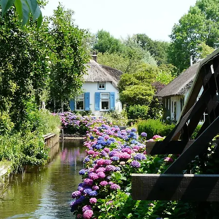 B&B De Galeriet Giethoorn-3