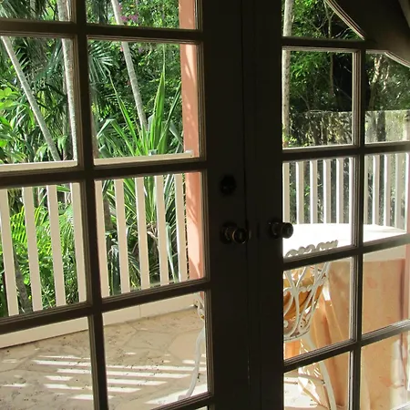 Graycliff Hotel-3