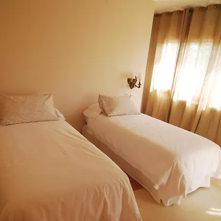 Montjuic Boutique Bed & Breakfast Girona-3
