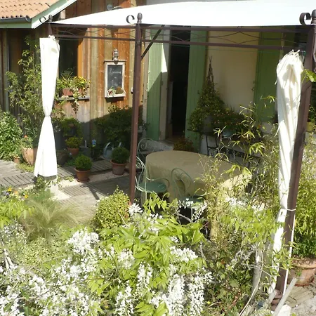 Chambres Au Jardin-2