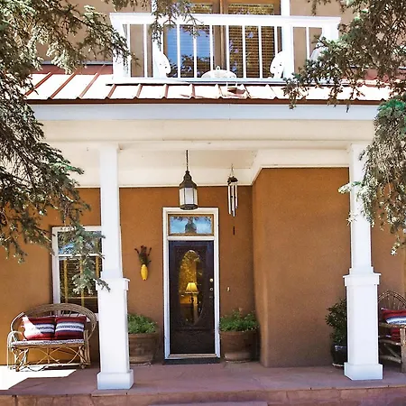 The Parador Farmhand 1 Downtown-3