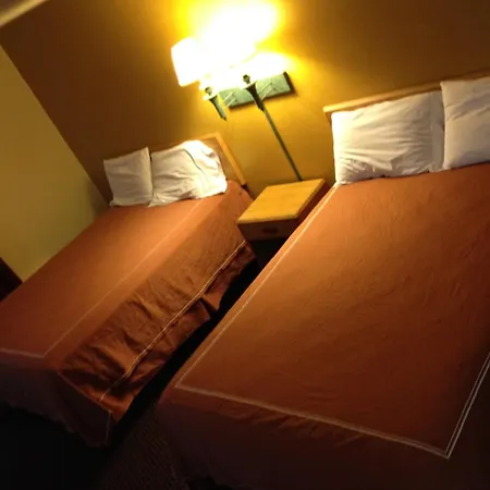 Caravan Motel-3