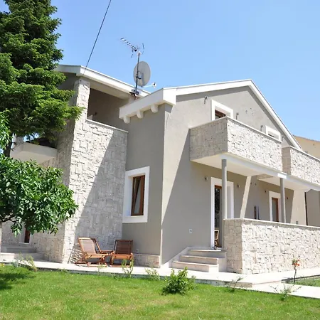 Villa Lucica Trogir-3