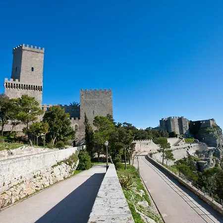 Antico Borgo - Romantic Rooms in Medieval Erice-3