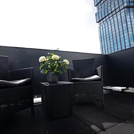 Skyline Hotel City Frankfurt-3