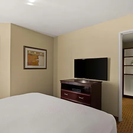Mainstay Suites Houma-3