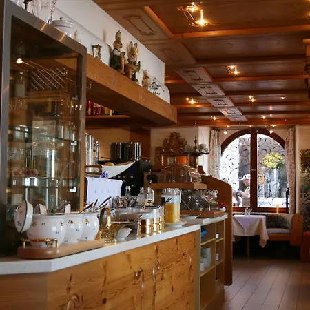 Hotel Strand-Cafe Meersburg-3