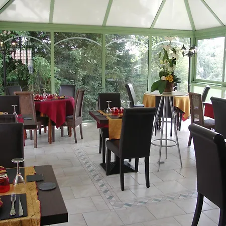 Relais Saint Louis, Logis-2