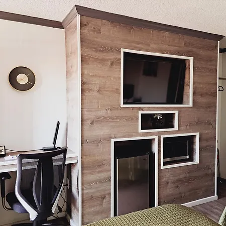 Dunes Motel - Bend-2