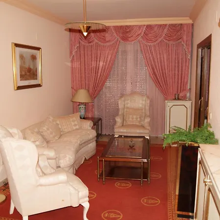 Hotel Reina Victoria-3