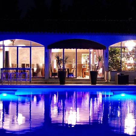 Hotel Les Mazets Des Roches-3