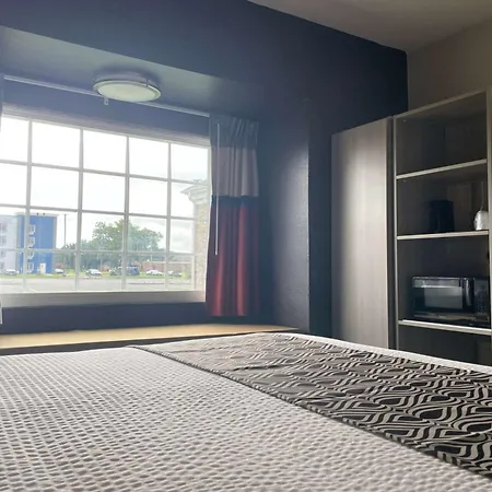 Microtel Inn & Suites By Wyndham Bossier City-2
