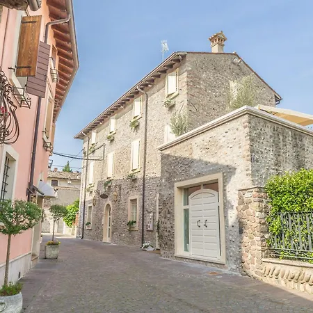 Maison Resola - Rooms & Breakfast-3
