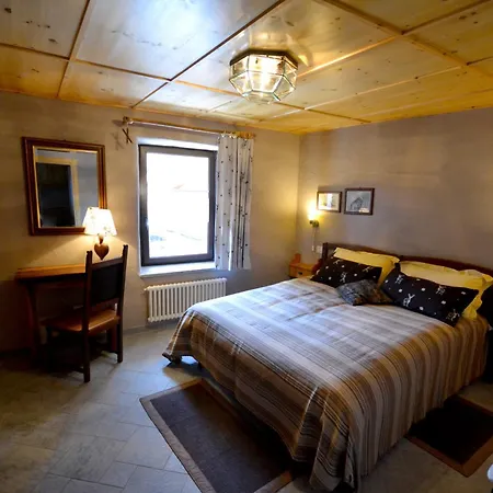 Maison Du-Noyer Chambres Et Tables D'Hotes-3