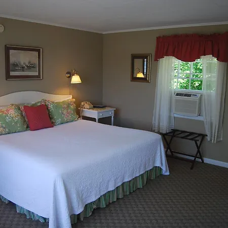Dockside Guest Quarters-3