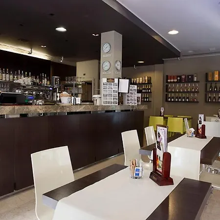 Zara Rooms & Suites-3