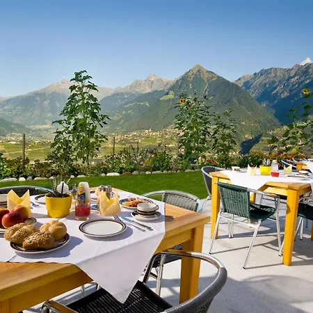 Hotel-Garni Ehrenfels-3