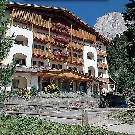 Hotel Jolanda-2