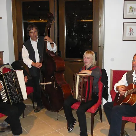 Hotel Zum Tiroler Adler-2