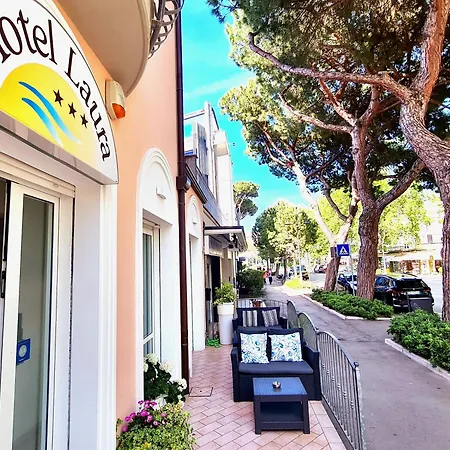 Hotel Laura-2