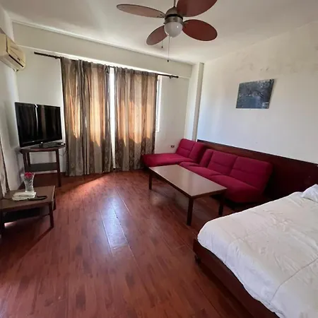 Rawche Universal Apartments-3