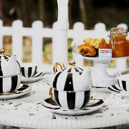 Les Canoubiers Luxe Et Serenite Au Coeur De Saint-Tropez Suites Spacieuses Avec Jardin Enchanteur-3