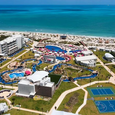 Planet Hollywood Cancun By Royalton, An Autograph Collection All-Inclusive Resort (Adults Only)-2
