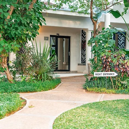 Nkosi Guest Lodge-2