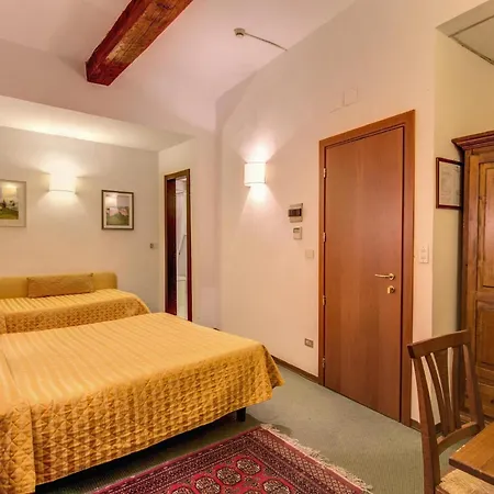 Hotel Rex-2