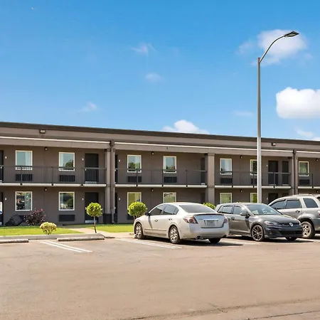 Clarion Inn & Suites Russellville I-40-2
