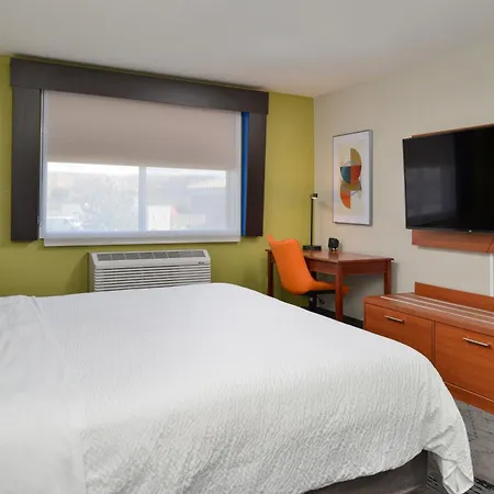 Holiday Inn Express & Suites Farmington Bloomfield By Ihg-2