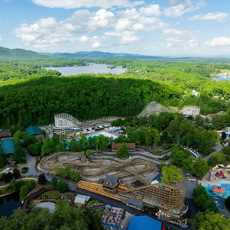 Six Flags Great Escape Lodge & Indoor Waterpark-3