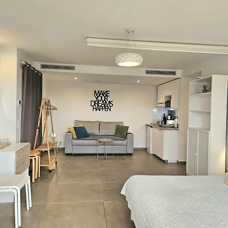 Twenty Rent-3