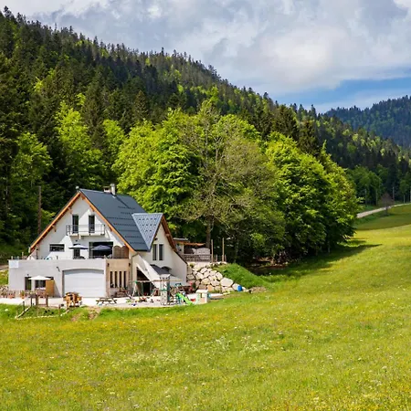 Gîte La Résilience, sur la piste de ski d'Autrans-2