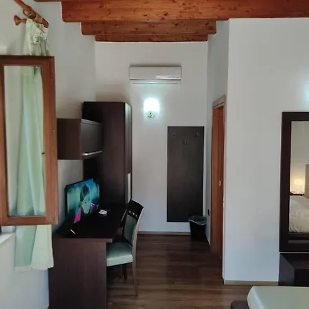 Maglioferro Residence-3