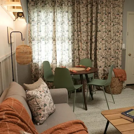 Avon Motel-3