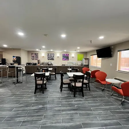 Sleep Inn & Suites Salina I-135-3
