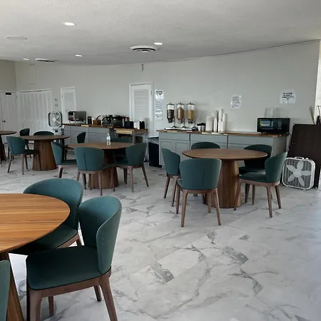 Makai Beach Lodge-3