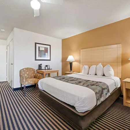 Best Western Plus Executive Inn & Suites-3