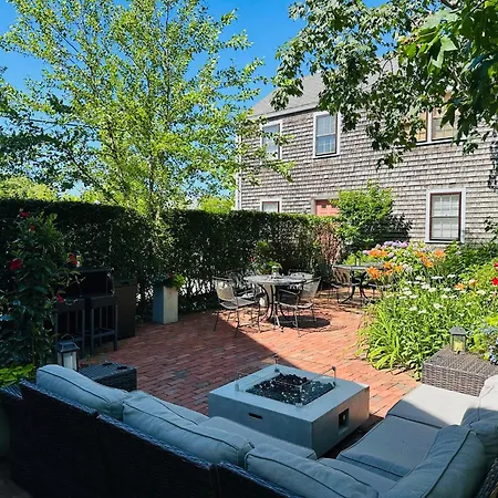 Seven Sea Street Inn-2