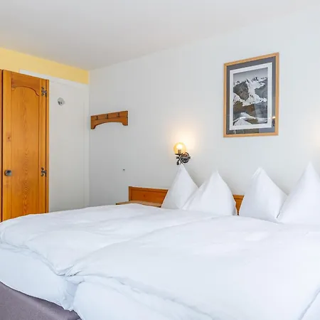 Hotel Dischma-3