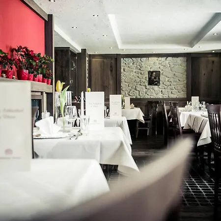 Schlosshotel Seewirt-2