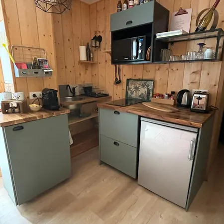 La Wodapalousa, Surf & Crossfit Guesthouse, 800M From Beach-3