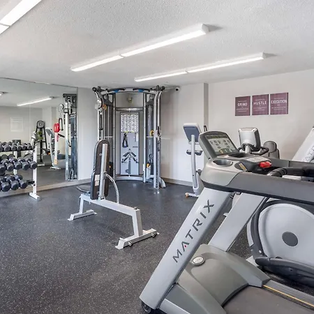 Executive Residency By Best Western Philadelphia-Willow Grove-3