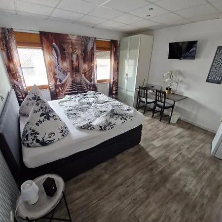 BoardingHouse Sinsheim zentral am Burgplatz-2